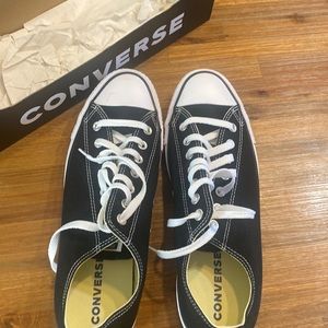 Converse 11.5 men/ 11.5 Women
